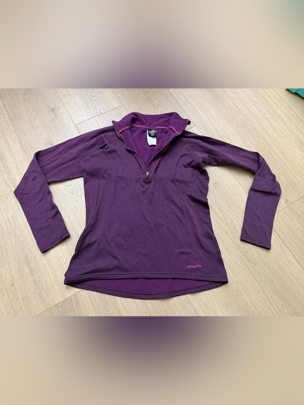 Patagonia Women's Plum Quarter-Zip capilene  Pullover size medium